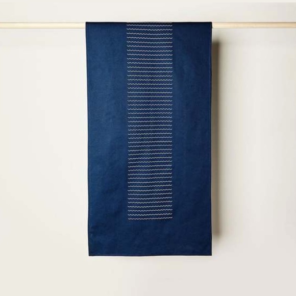 NWT Territory x Alltrue Table Runner - Picture 4 of 7